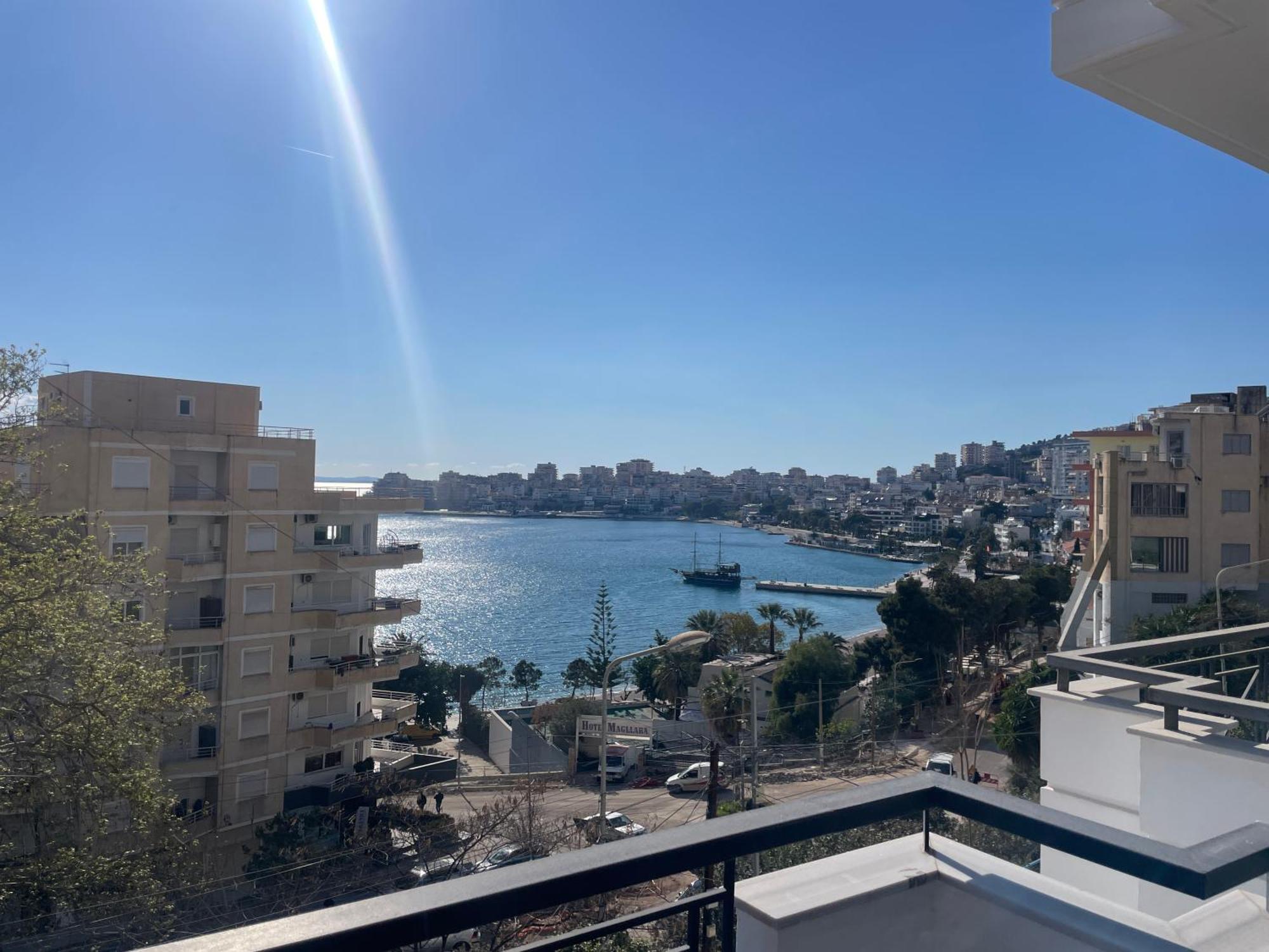 Vista Mozzafiato Appartement Sarandë Buitenkant foto